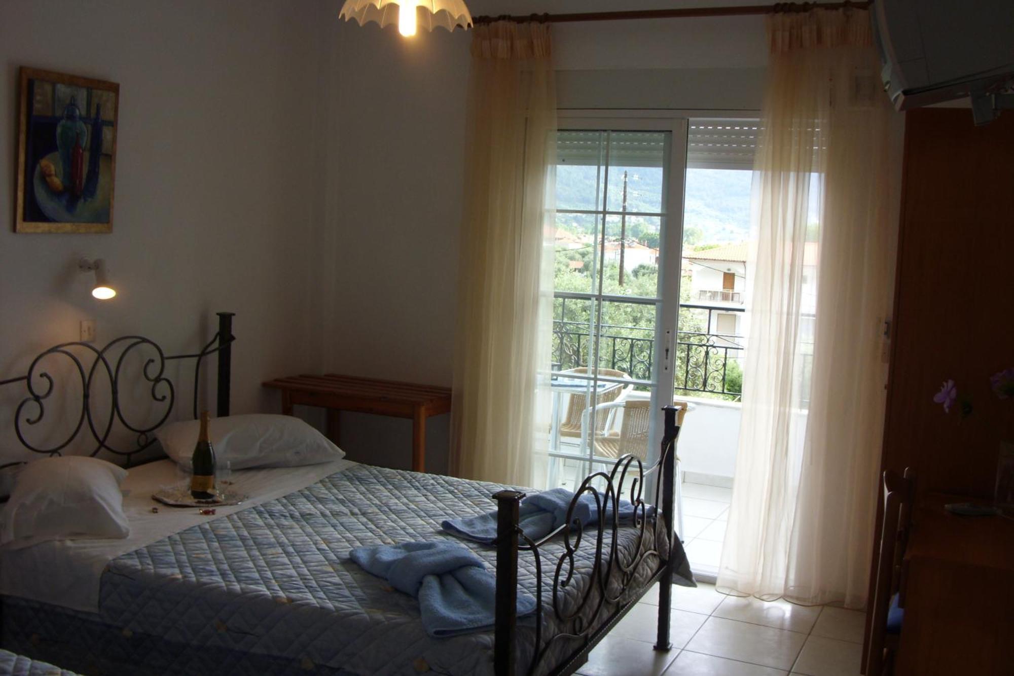 Blue Bay Hotel Skala Potamia  Habitación foto